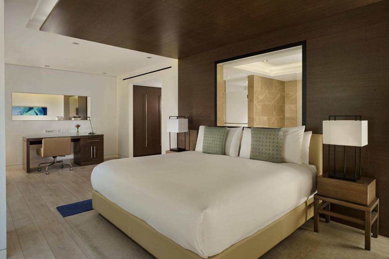 The Ritz-Carlton, Herzelia Buitenkant foto